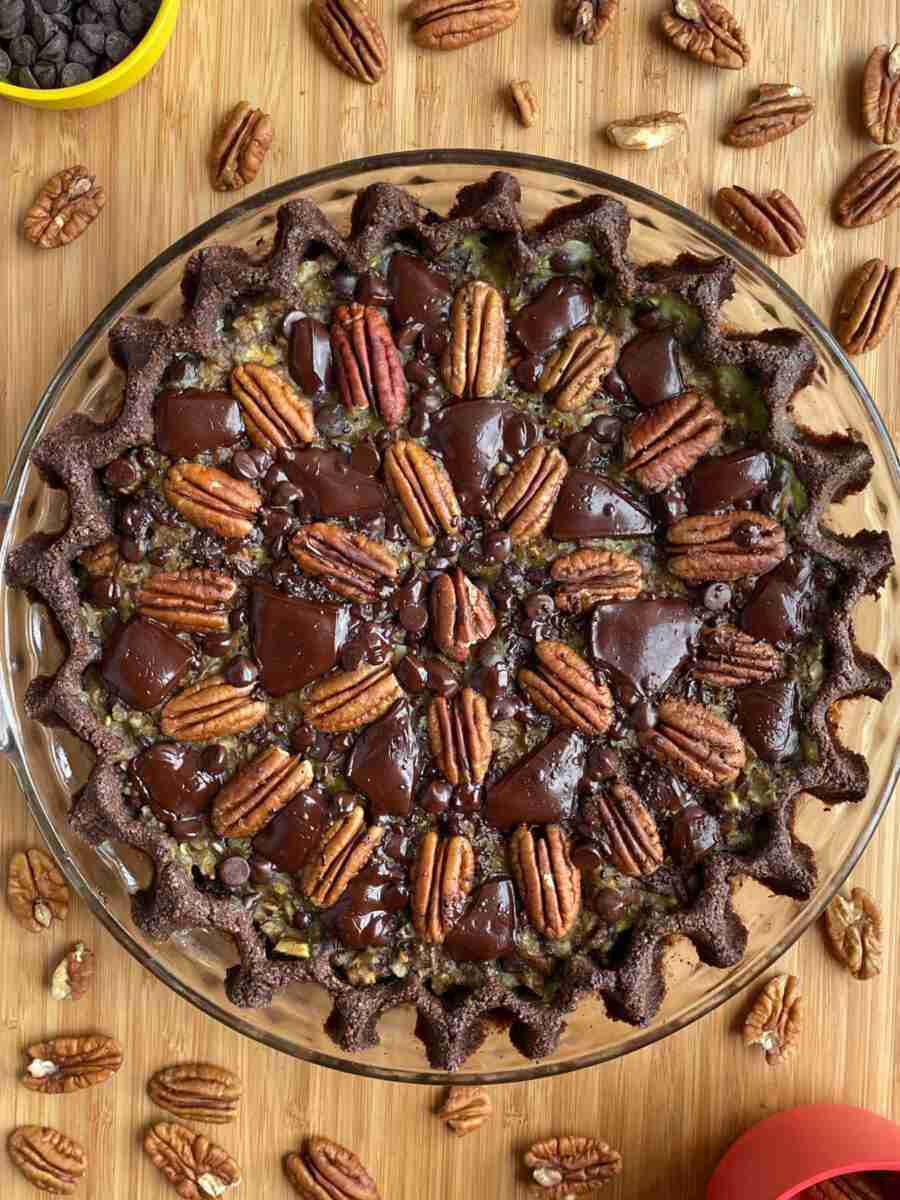 Sugar-free chocolate chip pecan pie made with zero butter and sugar-free chocolate chips.