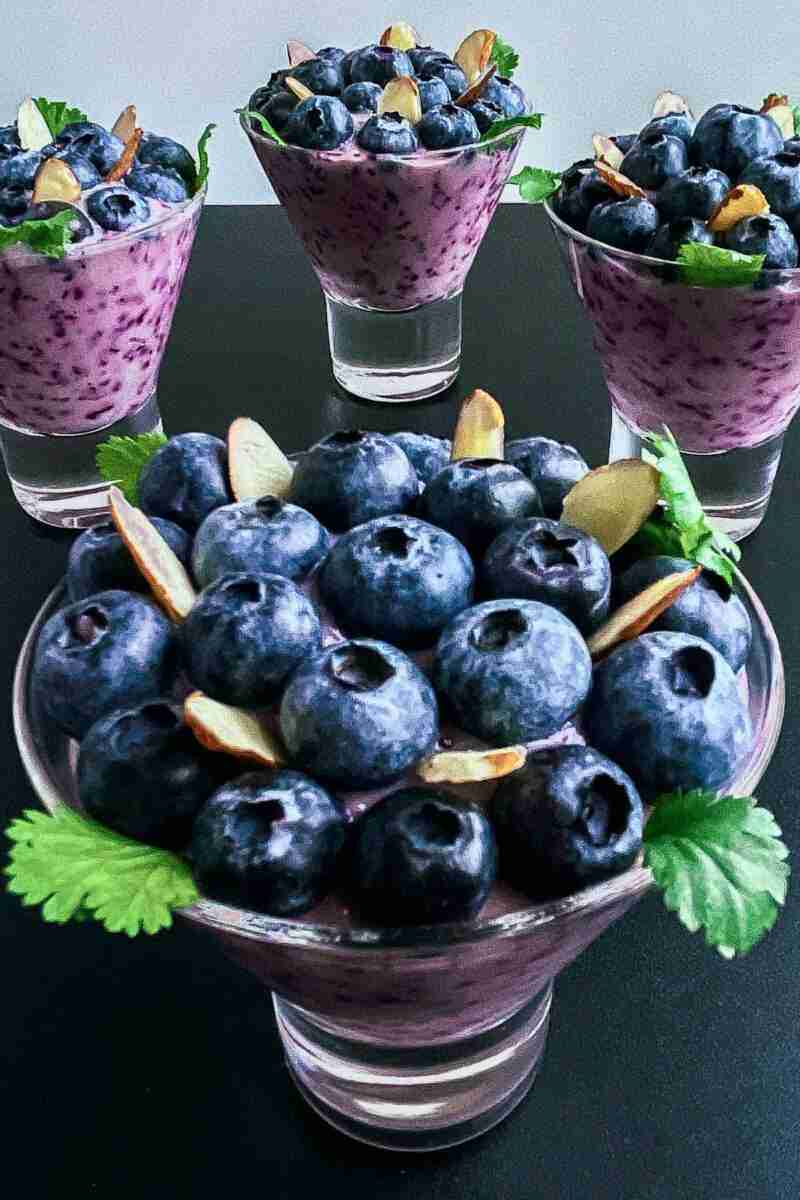 4 cups of vegan sugarfree blueberry pudding or homemade blueberry soy yogurt.