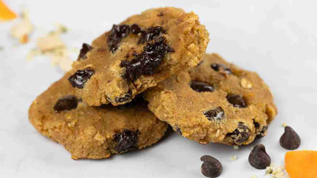 Low carb keto pumpkin cookies made with almond flour, oats and pumpkin spices.