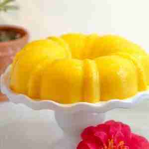 Vegan mango jelly cake recipe with coconut milk, real mangos and agar-agar.