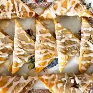 Healthy apple turnovers, sugar free apple turnovers, phyllo dough apple turnovers drizzled with sugar free monk fruit.