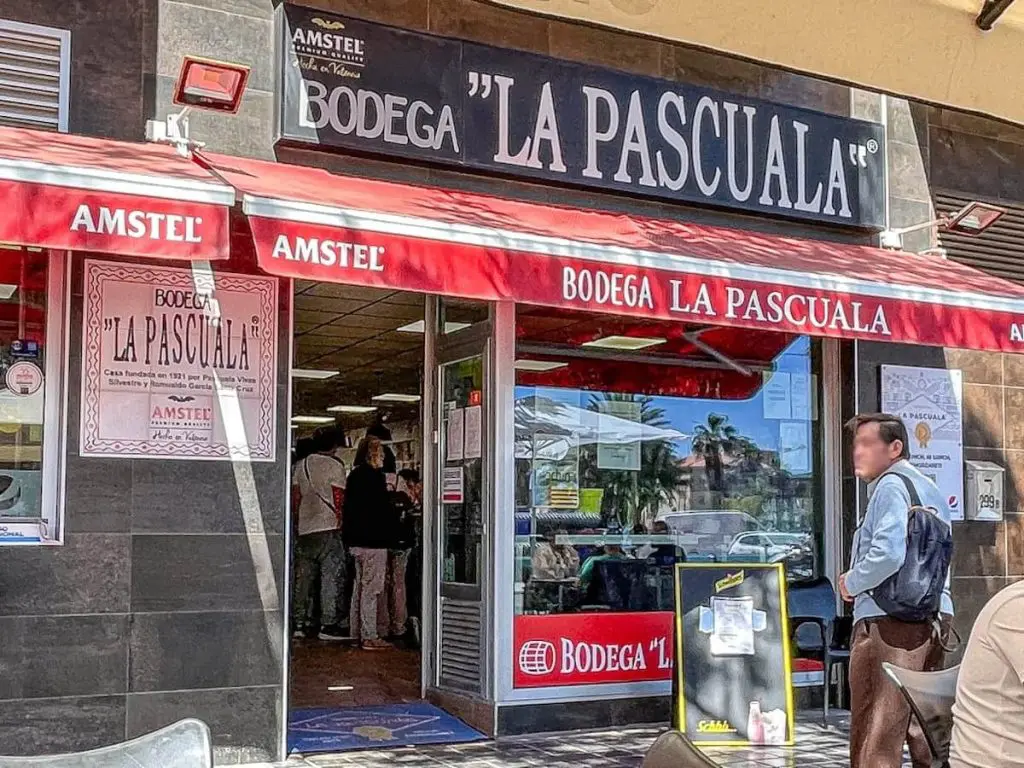 The exterior of Bodega La Pascuala, one of the best El Cabanyal restaurants, in Valencia, Spain.