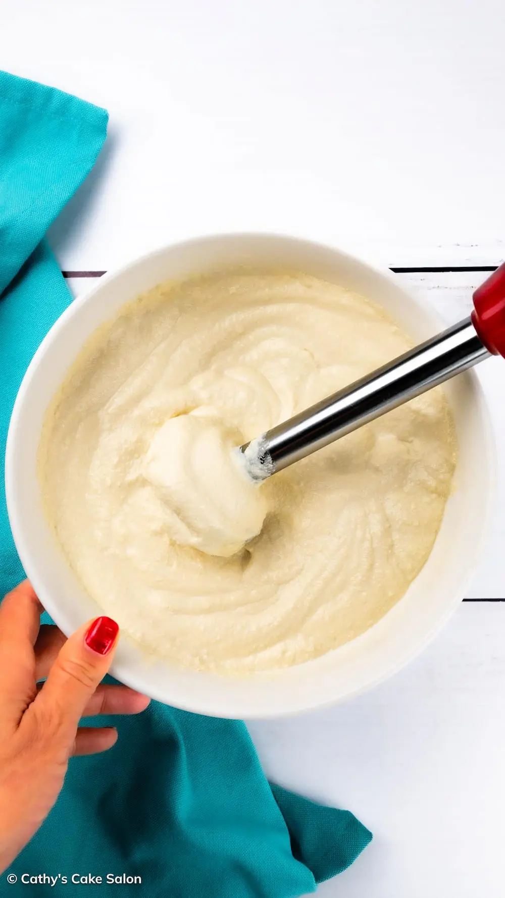 Sugar free vegan tofu mayo in a bowl.