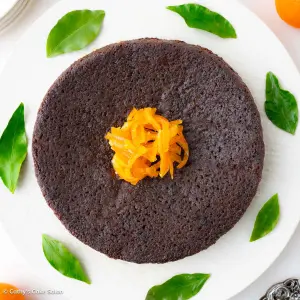 The result of this Guyanese black cake recipe: a black cake from Guyana.